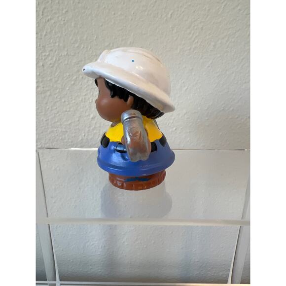 Fisher-Price Little People Construction Worker Red Flag Hammer Hard Hat 2001 - Picture 4 of 5